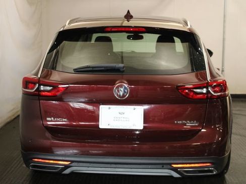 Used 2018 Buick Regal Preferred w/ Sights and Sounds Package AWD/4WD image 6