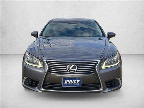 Used 2013 Lexus LS 460 image 2
