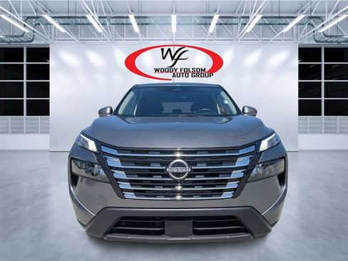 Used 2025 Nissan Rogue SV FWD image 8
