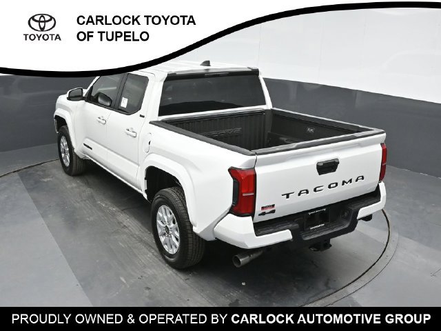 Used 2025 Toyota Tacoma SR5 AWD/4WD image 36