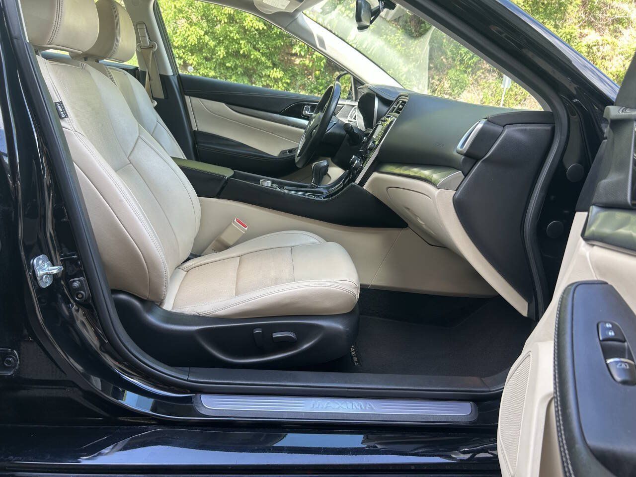 Used 2019 Nissan Maxima 3.5 SV w/ Floor Mat Group FWD image 24
