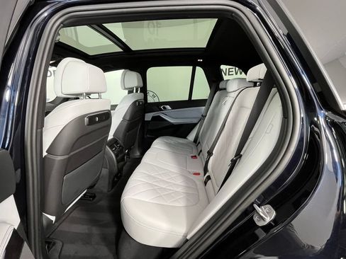 Used 2024 BMW X5 xDrive40i w/ M Sport Package AWD/4WD image 20