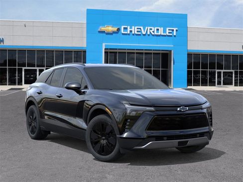 New 2025 Chevrolet Blazer EV LT image 7