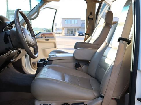 Used 2002 Ford Excursion Limited image 26