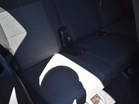 Used 2025 GMC Acadia Elevation AWD/4WD image 32