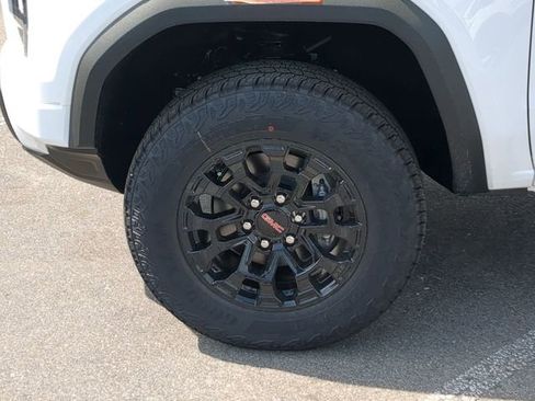 New 2026 GMC Canyon Elevation RWD image 15