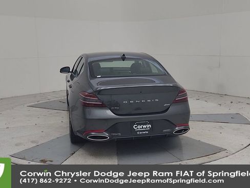 Used 2025 Genesis G70 2.5T image 12