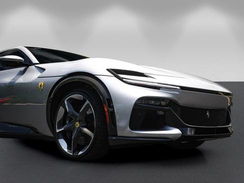 Certified 2026 Ferrari Purosangue AWD/4WD image 9