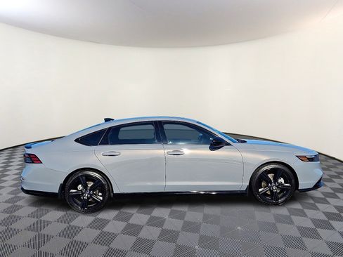 Used 2025 Honda Accord Sport image 8