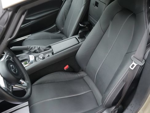 Used 2023 MAZDA MX-5 Miata Grand Touring RWD image 14