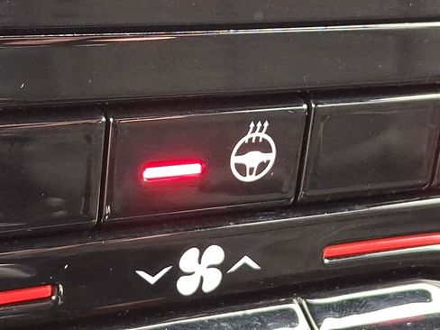 Certified 2022 Jeep Grand Cherokee L Laredo image 23