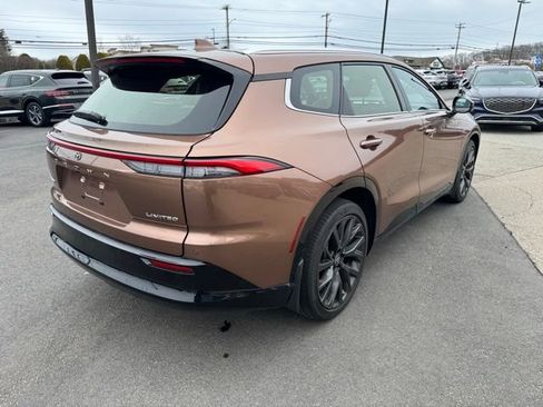 Used 2025 Toyota Crown Signia w/ Advanced Technology Package image 13