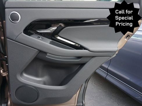 New 2025 Land Rover Range Rover Evoque S image 24