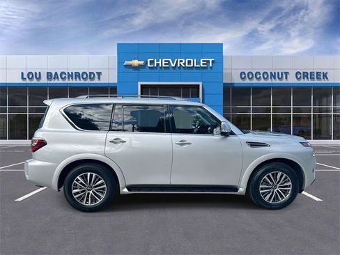 Used 2023 Nissan Armada SL w/ Captain's Chairs Package image 9