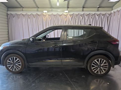 Used 2022 Nissan Kicks SV FWD image 6