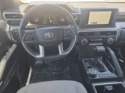Certified 2025 Toyota 4Runner SR5 AWD/4WD image 13