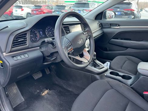 Used 2019 Hyundai Elantra SEL w/ Cargo Package image 15
