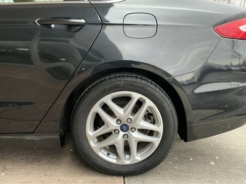 Used 2015 Ford Fusion SE image 23