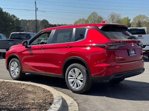 New 2026 Mitsubishi Outlander ES image 8