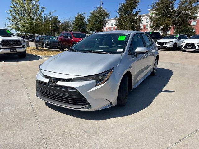 Used 2026 Toyota Corolla LE FWD image 7