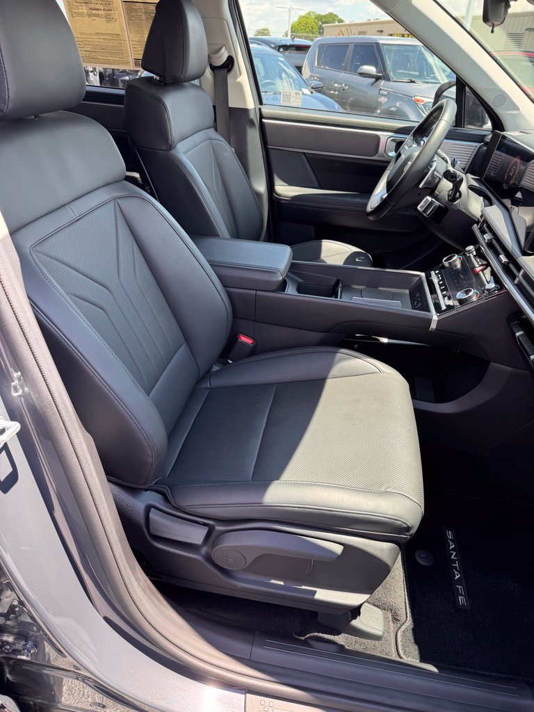 Used 2026 Hyundai Santa Fe SEL AWD/4WD image 11