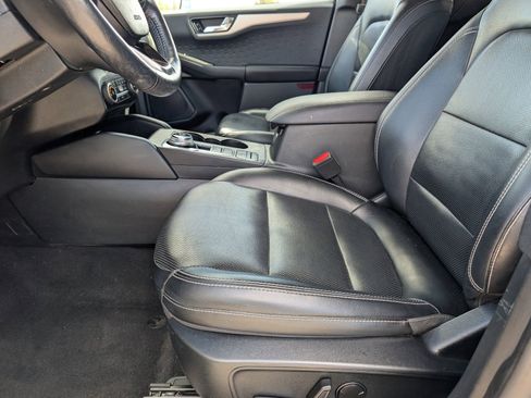 Used 2020 Ford Escape SEL image 15