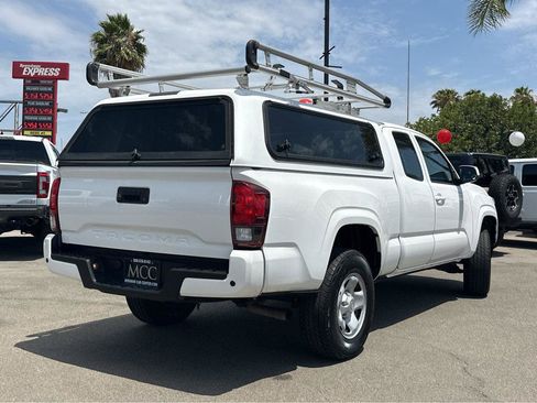 Used 2018 Toyota Tacoma SR RWD image 13