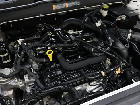 Used 2020 Ford Fusion SE image 24