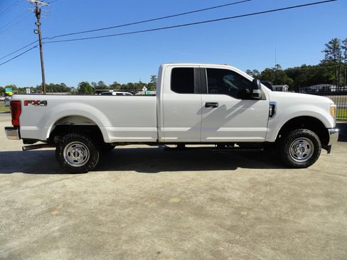 Used 2019 Ford F250 XL w/ XL Value Package image 4