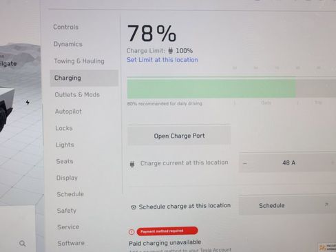 Used 2024 Tesla Cybertruck AWD Crew Cab image 18