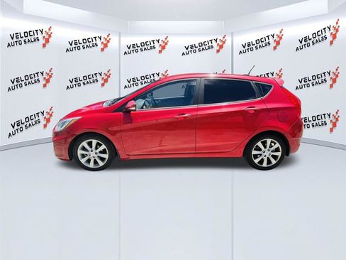 Used 2013 Hyundai Accent SE FWD image 6