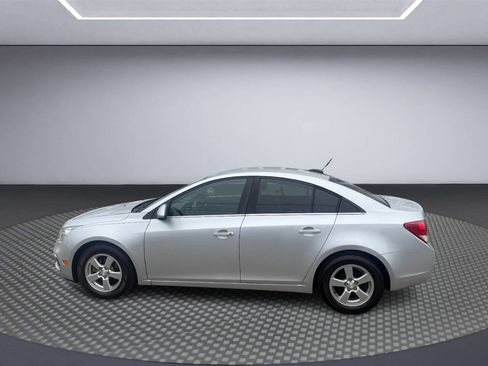 Used 2015 Chevrolet Cruze LT image 4