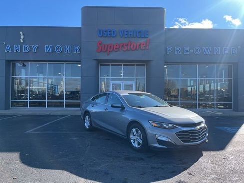 Used 2024 Chevrolet Malibu LS image 1