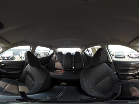 Used 2025 Nissan Altima 2.5 SV FWD image 43