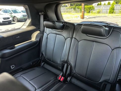 Used 2025 Jeep Grand Cherokee L Limited AWD/4WD image 22
