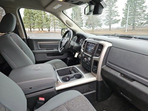 Used 2018 RAM 1500 SLT image 11