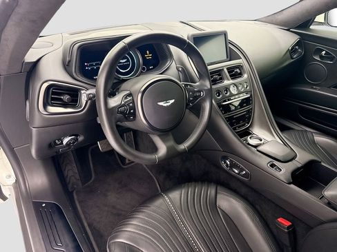 Used 2018 Aston Martin DB11 V12 RWD image 9
