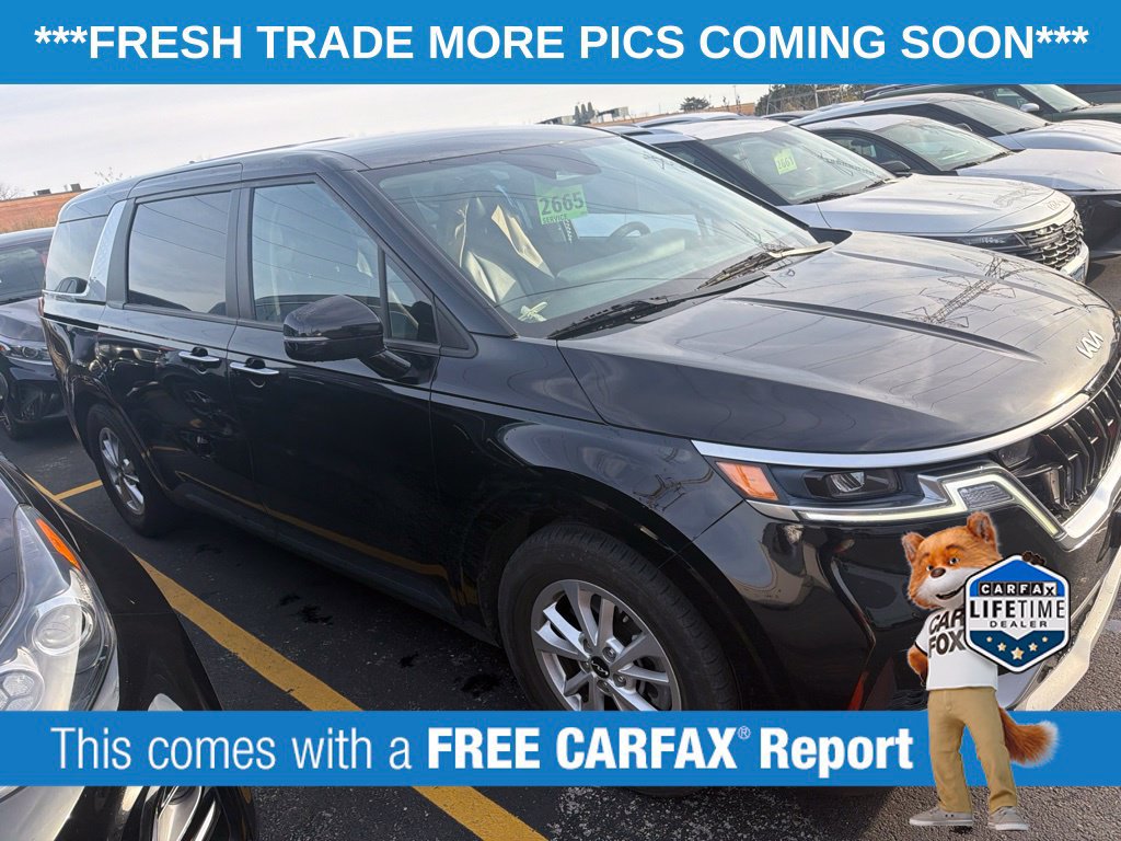 Used 2022 Kia Carnival LX FWD image 3