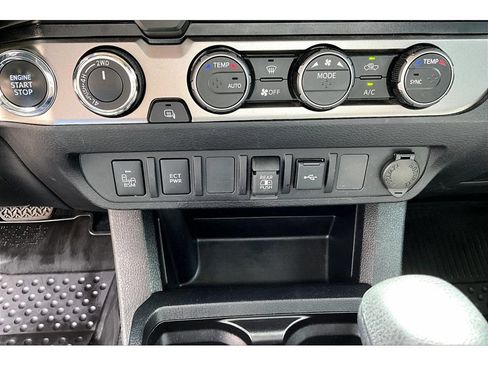 Used 2023 Toyota Tacoma SR5 w/ Technology Package AWD/4WD image 32