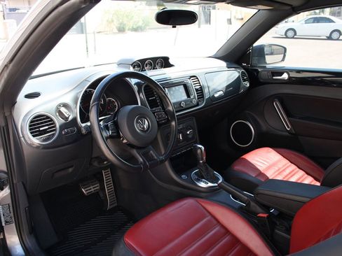 Used 2014 Volkswagen Beetle R-Line image 23