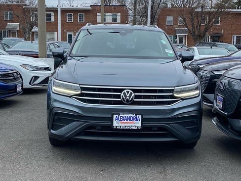 Certified 2022 Volkswagen Tiguan SE image 5