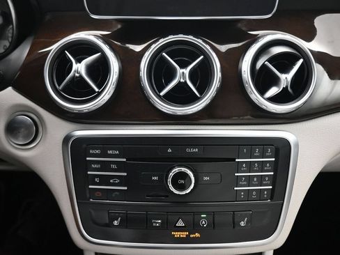 Used 2016 Mercedes-Benz GLA 250 image 20