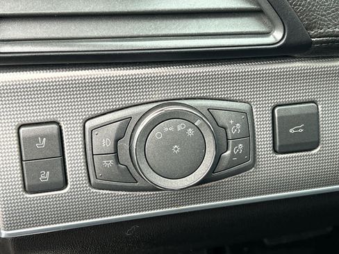 Used 2014 Lincoln MKX AWD w/ Equipment Group 102A image 23