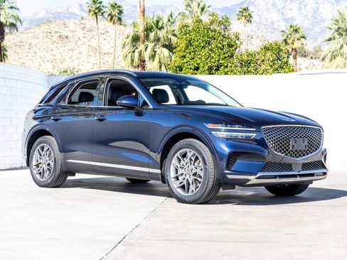 Used 2023 Genesis GV70 2.5T w/ Select Package image 2