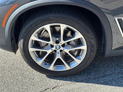 Used 2020 BMW X5 xDrive40i w/ Premium Package image 11