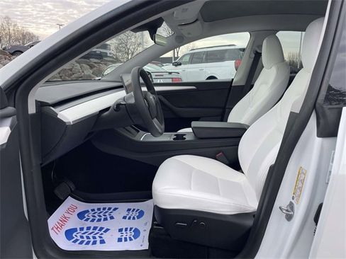 Used 2023 Tesla Model Y Long Range image 19