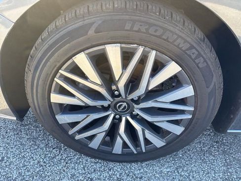 Used 2023 Nissan Altima 2.5 SV image 9