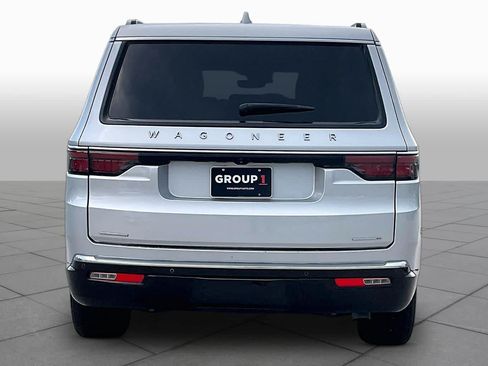 Used 2022 Jeep Wagoneer Series III w/ Flexible Seating Group AWD/4WD image 5
