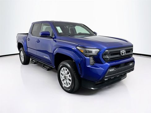 Certified 2024 Toyota Tacoma SR5 image 9