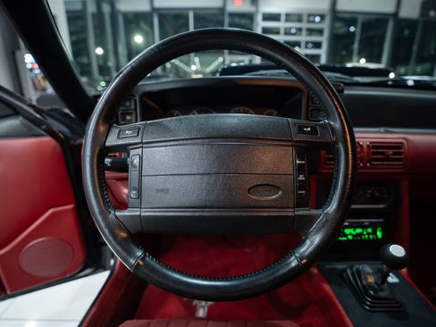 Used 1990 Ford Mustang GT RWD image 11